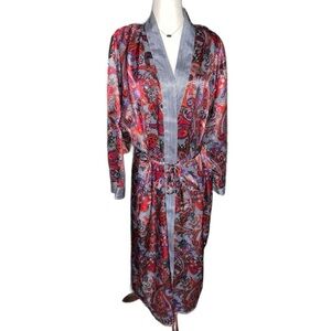 J.O. Intimates ~ Size M/Large ~ Vtg ~ Burgundy/Purple ~ Paisley/ Floral ~ Robe